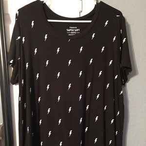 Torrid shirt sleeve lightning bolt shirt